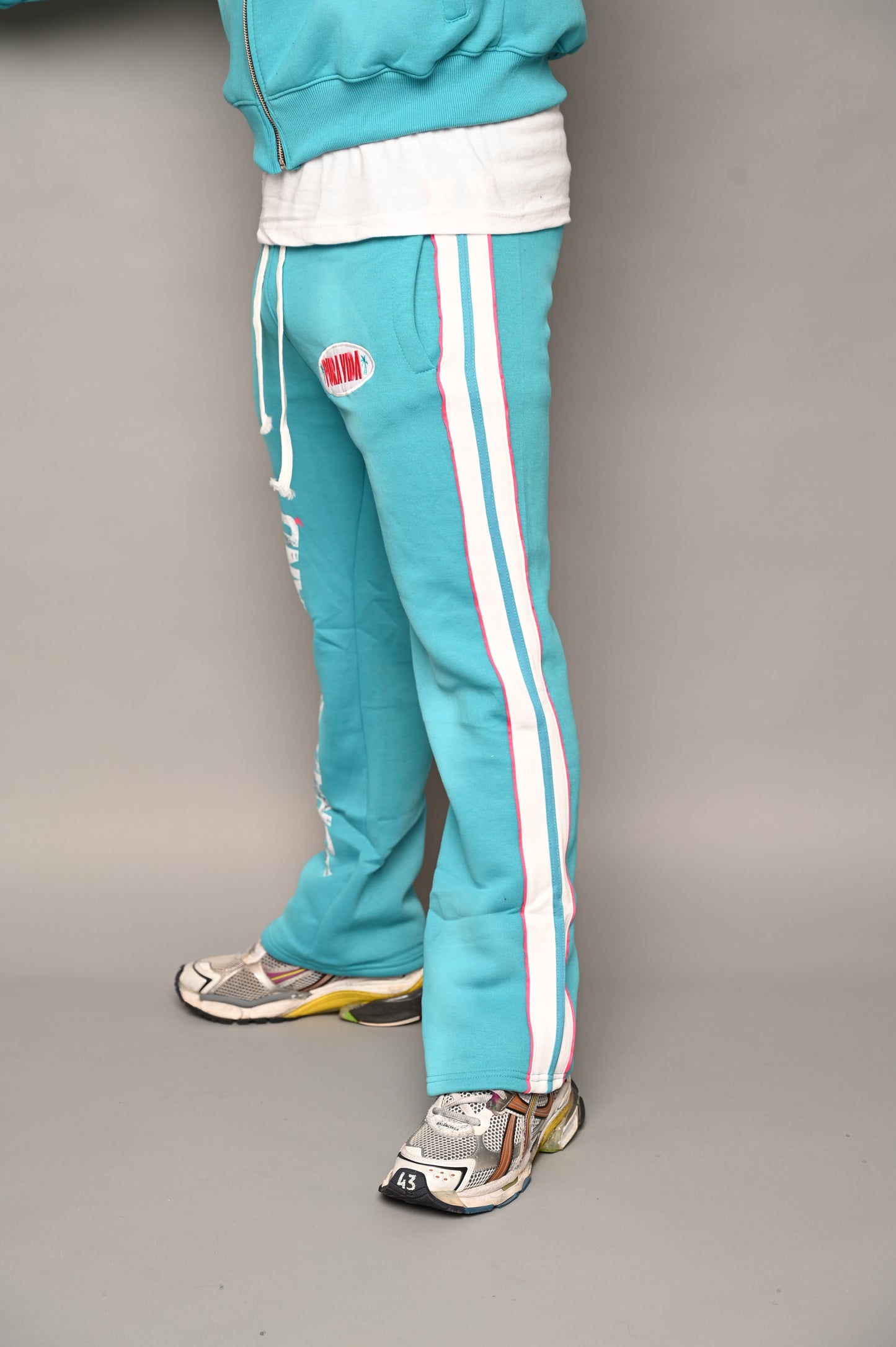 “PuraVida Island Flare Pants”